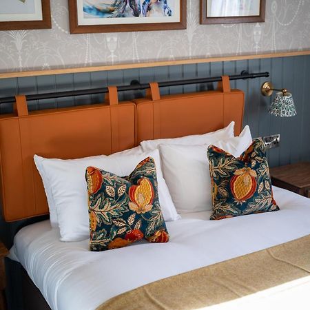 Ely Hotel By Chef & Brewer Collection 坎伯利 外观 照片